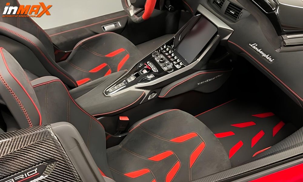 Khoang hành khách của Lamborghini Centenario chỉ có hai ghế