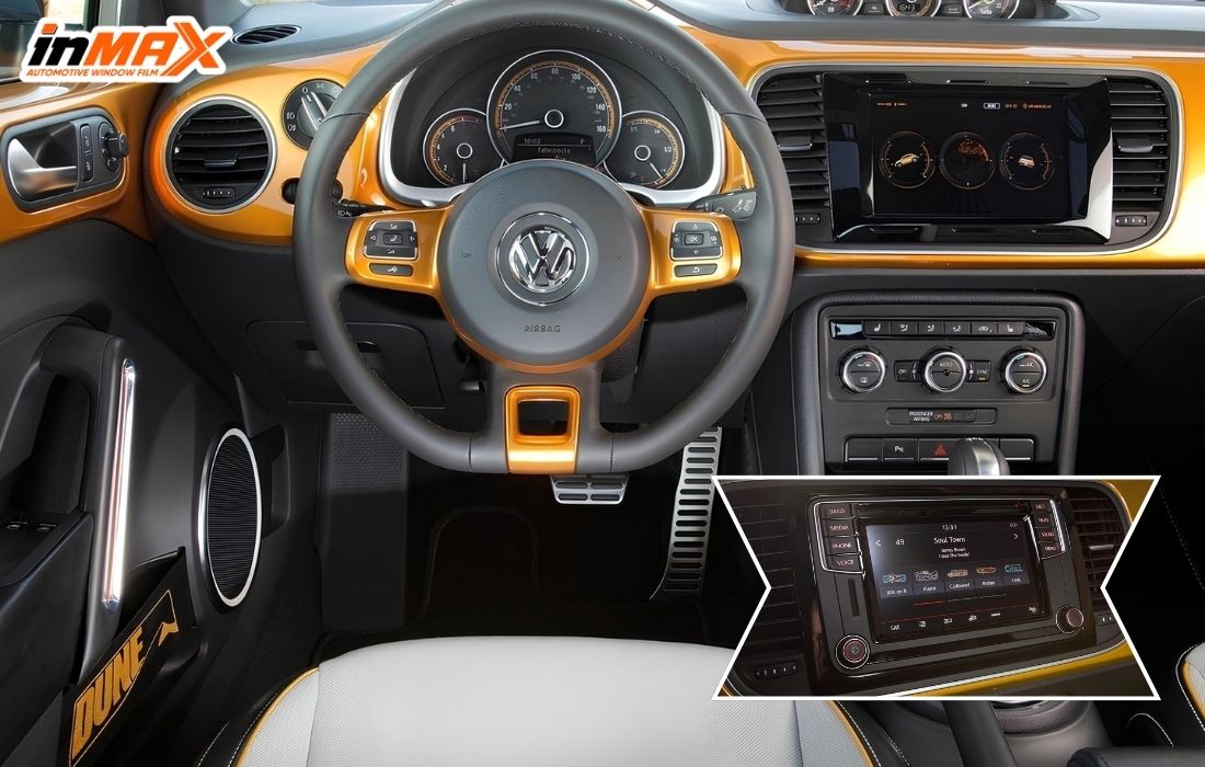 Volkswagen Beetle Dune trang bị màn hình giải trí kích thước 6,3 inch
