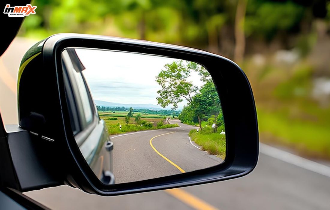 Chỉnh gương chiếu hậu để khắc phục điểm mù ô tô