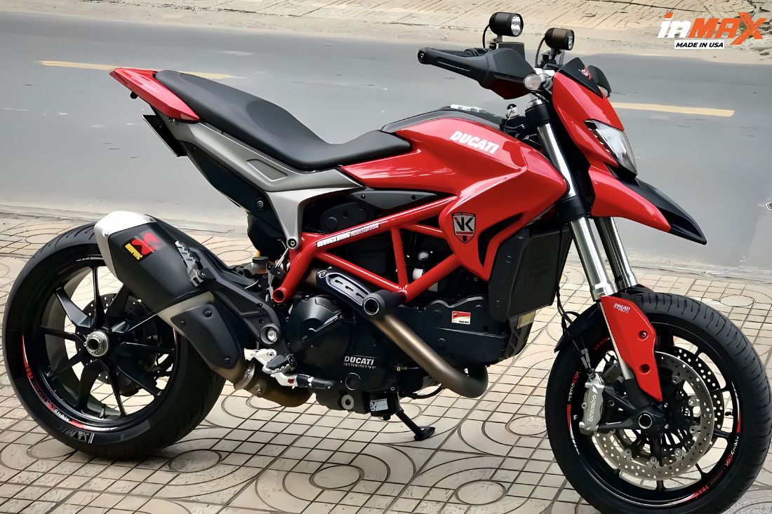 Ducati Hypermotard 821 có đa dạng lựa chọn màu sắc