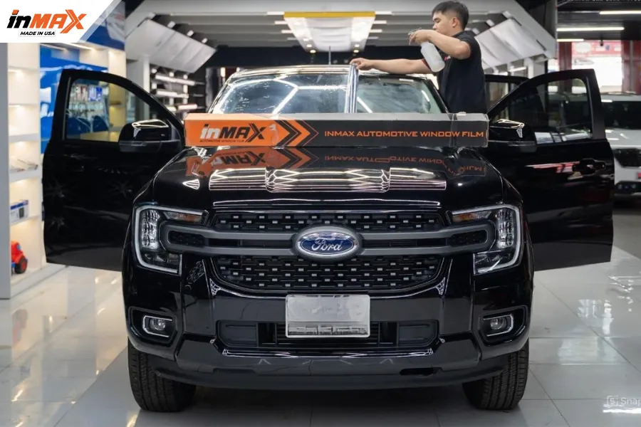Có nên dán phim phản xạ nhiệt cho xe Ford Ranger