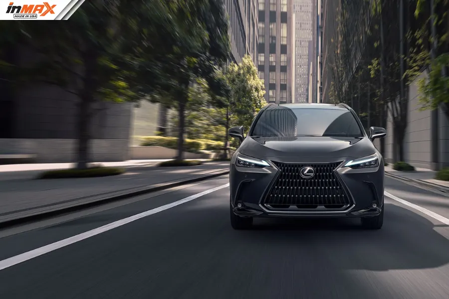 Chuẩn bị công cụ cần thiết để dán phim phản xạ nhiệt xe Lexus NX