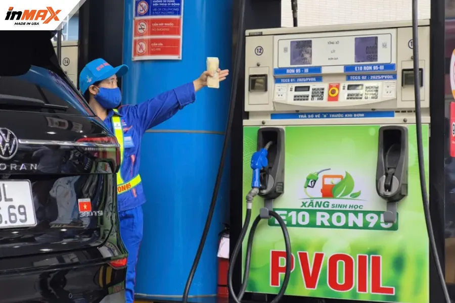 Thí điểm bán xăng E10
