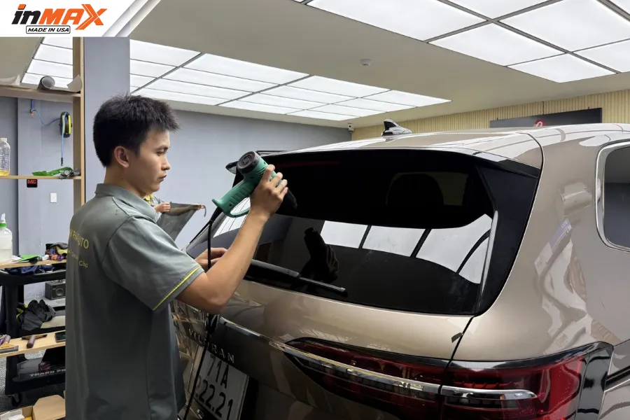 Quy trình dán phim phản xạ nhiệt cho Volkswagen Viloran tại Đại lý INMAX-1