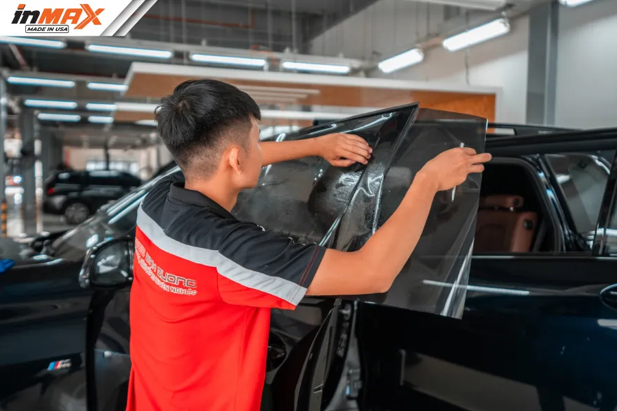 Quy trình dán phim phản xạ nhiệt cho xe BMW X7 tại INMAX