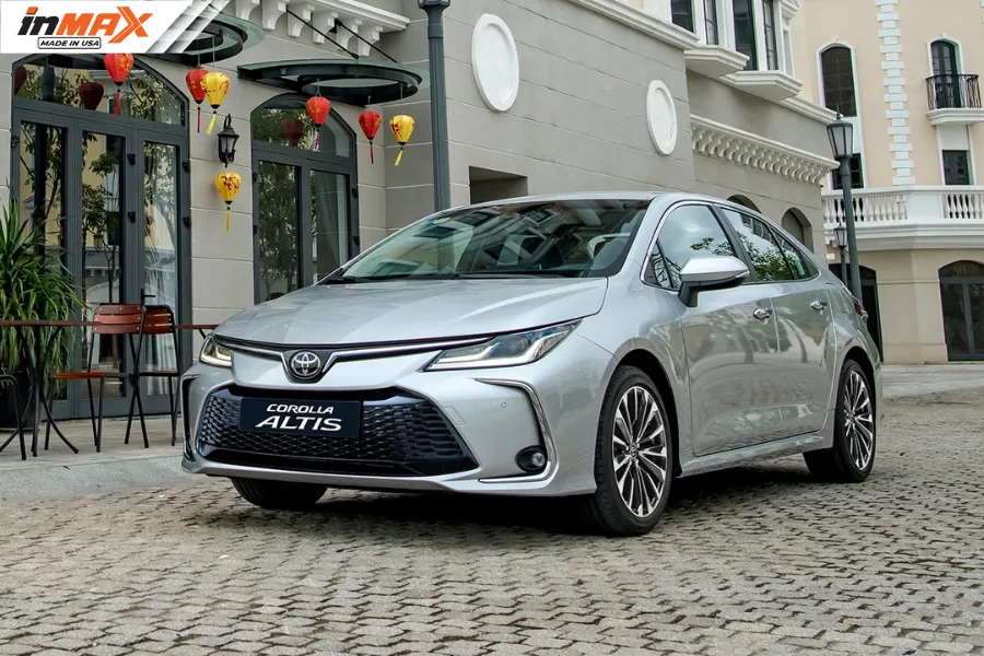 Kích thước xe 5 chỗ Toyota Corolla Altis