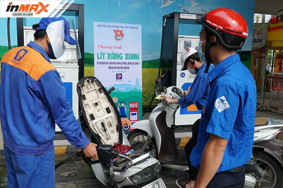 Dựa vào tỷ số nén động cơ để xác định xe máy nên đổ xăng 92 hay 95