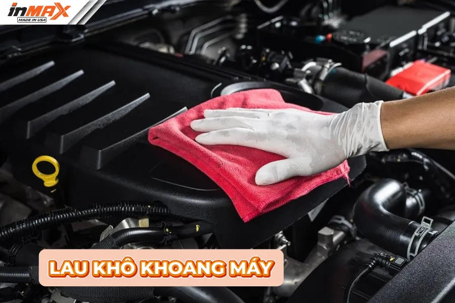 Lau khô khoang máy