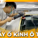 Hướng dẫn tẩy ố kính oto đơn giản – hiệu quả theo từng mức độ