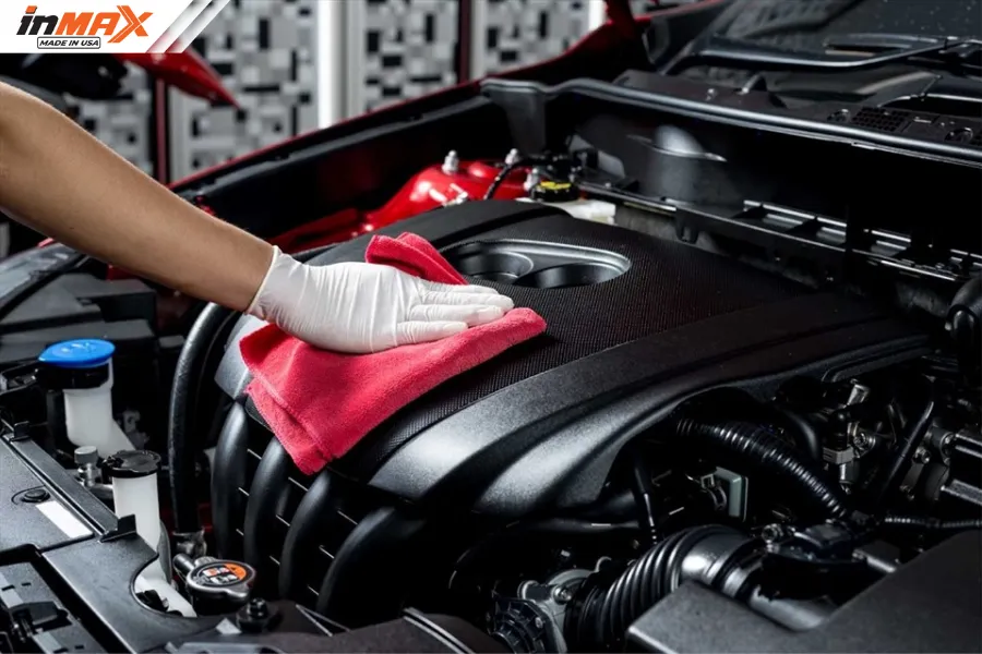 Vệ sinh khoang máy định kỳ