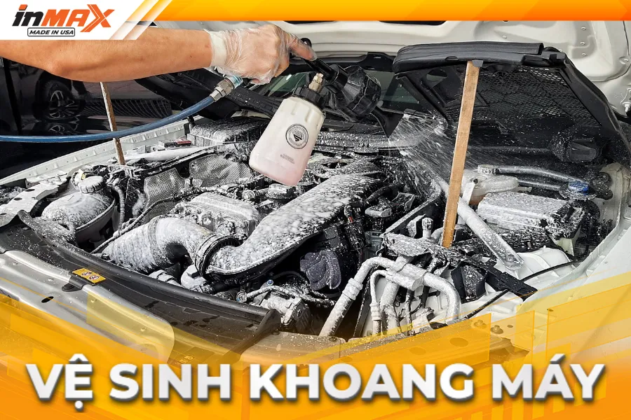 Vệ sinh khoang máy ô tô