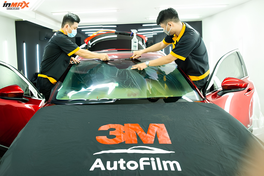 Phòng thi công phim cách nhiệt ô tô 3M