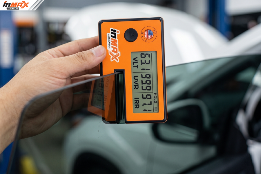 Yêu cầu test phim cách nhiệt ô tô giá rẻ bằng máy đo chuyên dụng