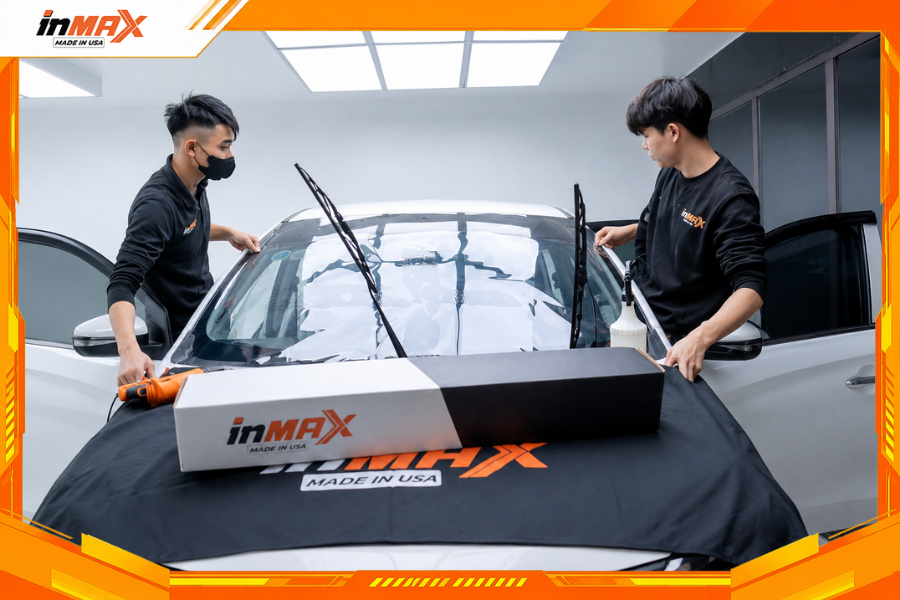 Dán phim cách nhiệt cho xe Toyota Avanza cho kính lái cần chọn phim có độ truyền sáng cao