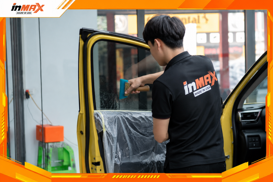 Dán phim cách nhiệt cho xe Toyota Raize bảo hành chính hãng 12 năm