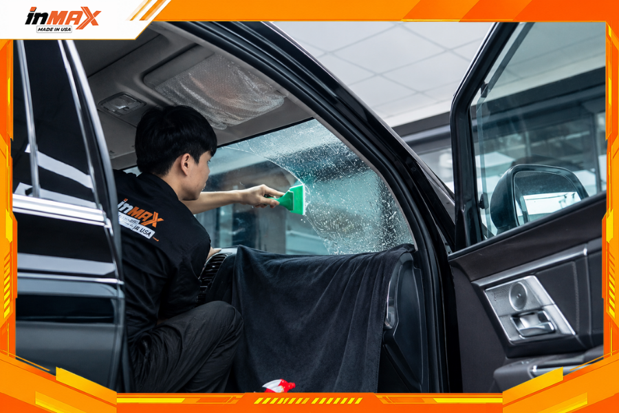 Dán phim cách nhiệt cho xe Vinfast President đòi hỏi kỹ thuật tay nghề cao