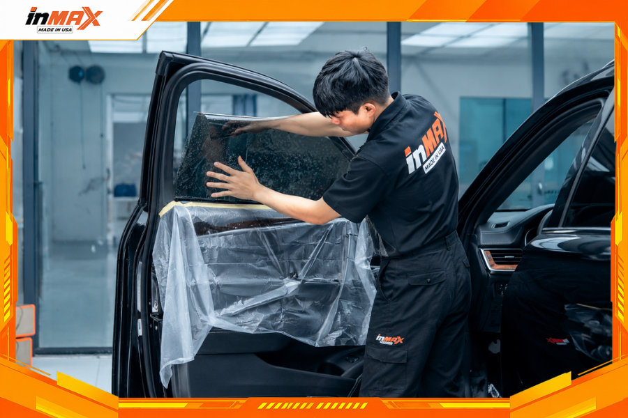 Dán phim cách nhiệt cho xe Vinfast President vị trí kính sườn trước