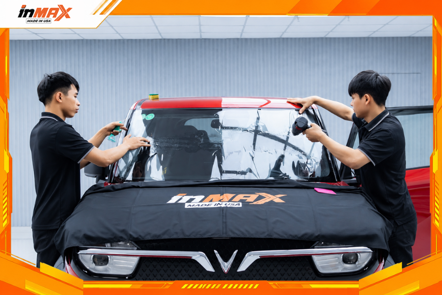 Quy trình thi công dán phim cách nhiệt cho xe VF3