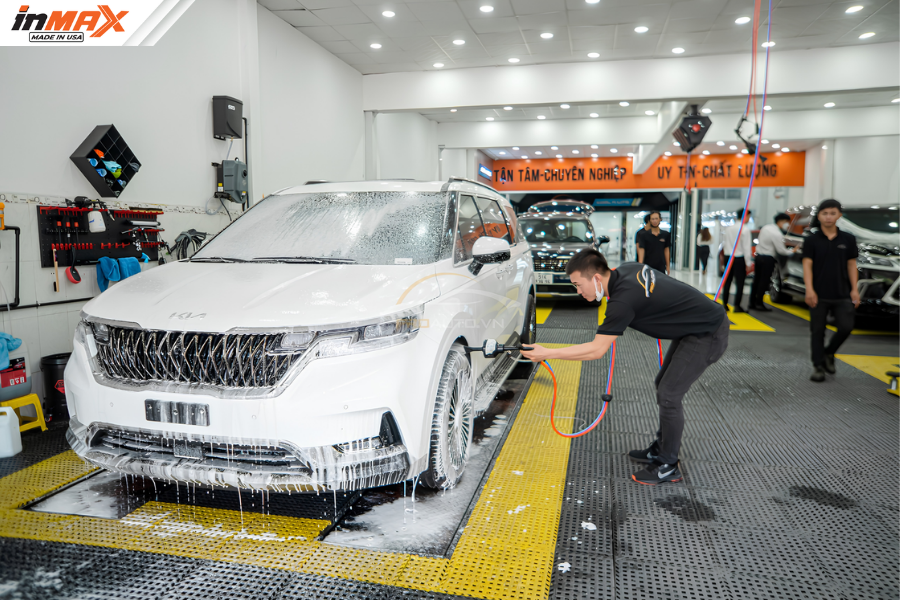 Quy trình rửa xe ô tô đạt chuẩn Detailing