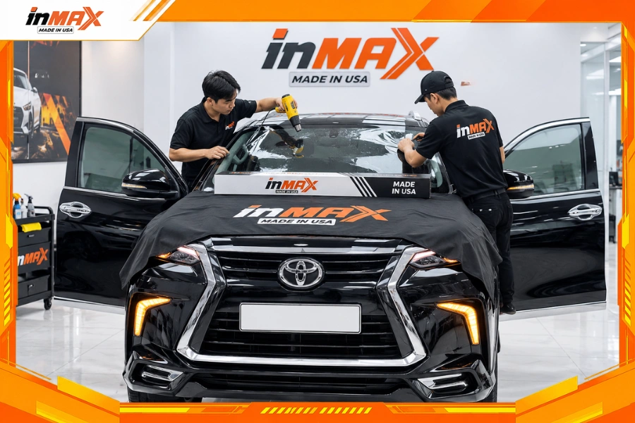 Thi công dán phim cách nhiệt cho xe Toyota Fortuner