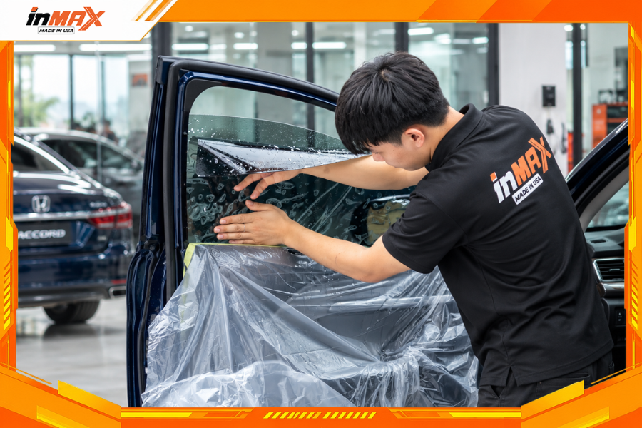 Dán phim cách nhiệt cho xe Honda Accord vị trí kính sườn