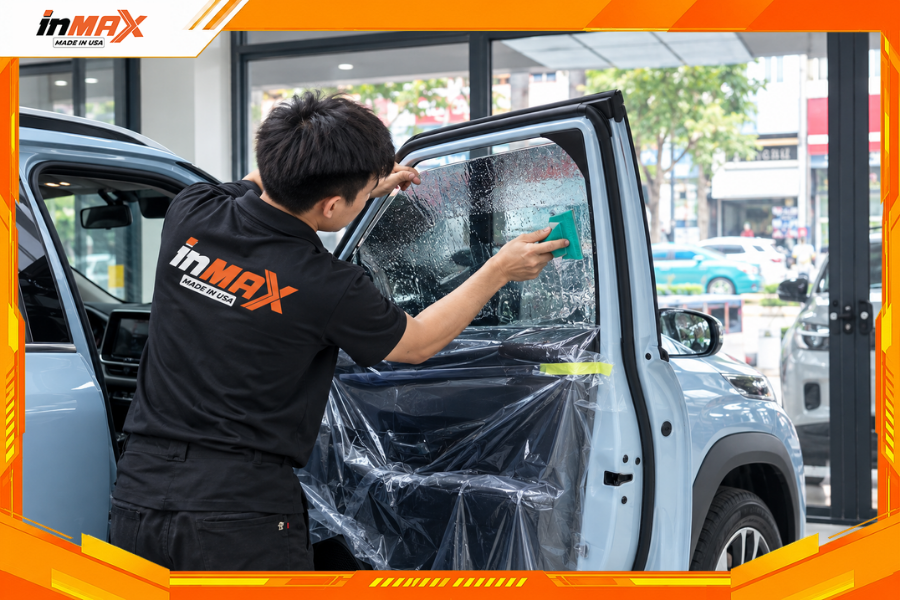 Dán phim cách nhiệt cho xe Suzuki FronX vị trí kính sườn